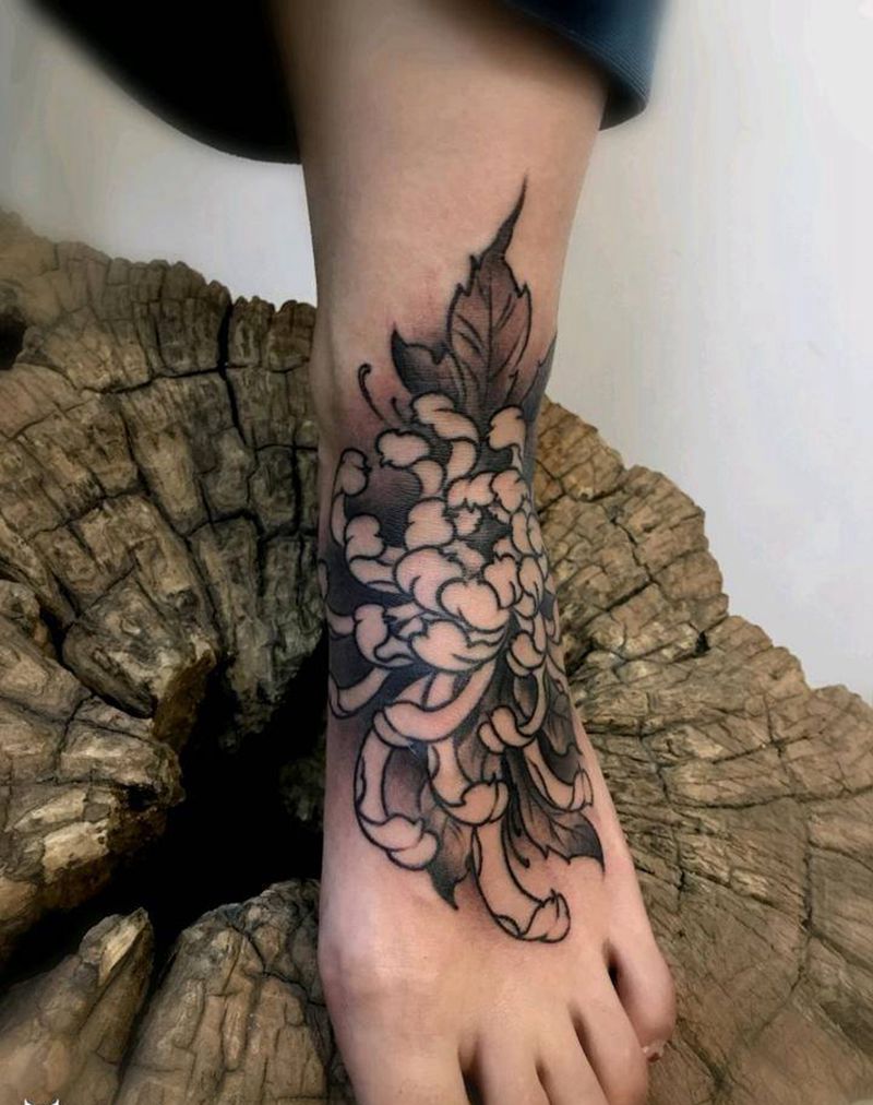 菊花纹身图片_脚部老传统纹身图案