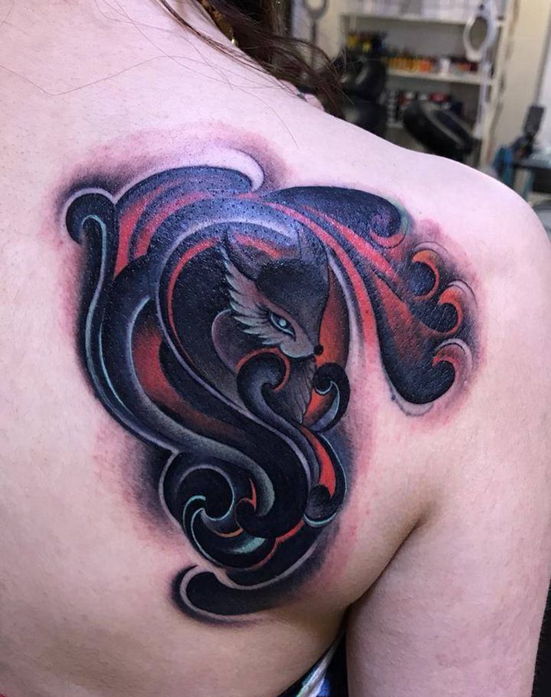 狐狸修改纹身图片_背部新传统纹身图案