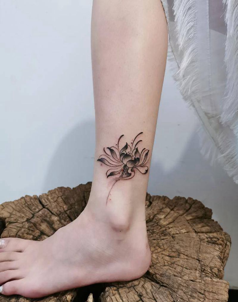 脚踝部荷花纹身图片_腿部新传统纹身图案