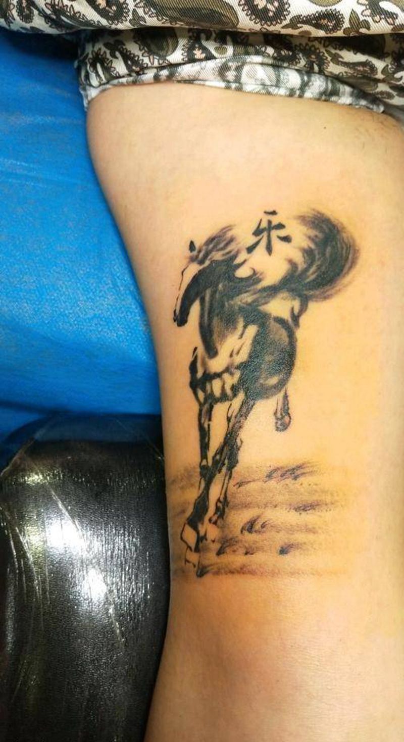 马纹身图片_手臂传统习俗国画动物成品手稿纹身图案