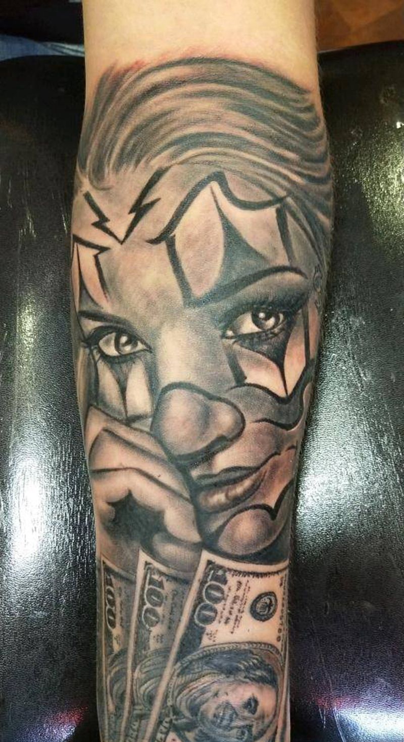 小丑女纹身图片_手臂欧美写实纹身图案