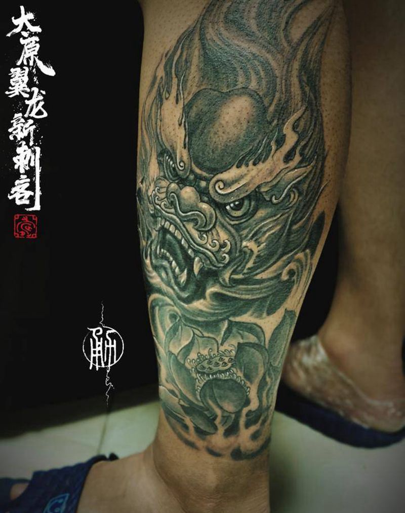 唐狮纹身图片_腿部新传统纹身图案