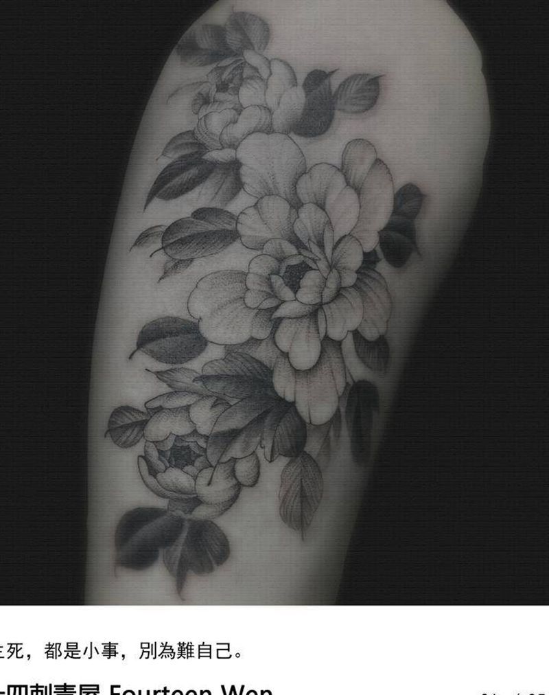 素花纹身图片_腿部纹身图案