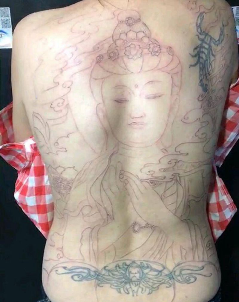 遮盖满背菩萨纹身图片_背部传统人物鬼神宗教成品手稿纹身图案