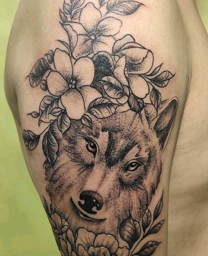 狼花纹身图片_手臂点刺新传统纹身图案