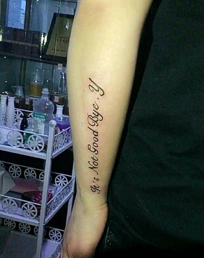 手腕字符小清新纹身图片_手臂脚部清新字符成品纹身图案