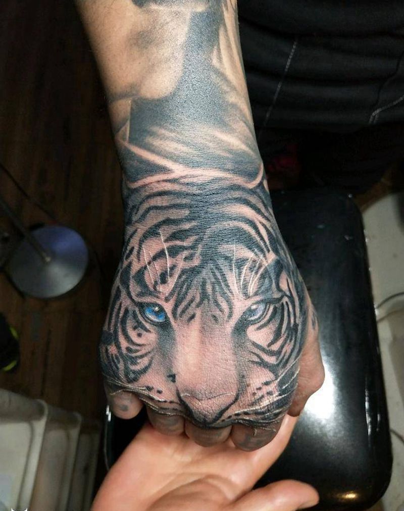 虎头纹身图片_手臂手部传统动物成品手稿纹身图案