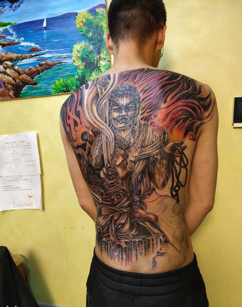不动明王纹身图片_背部老传统纹身图案