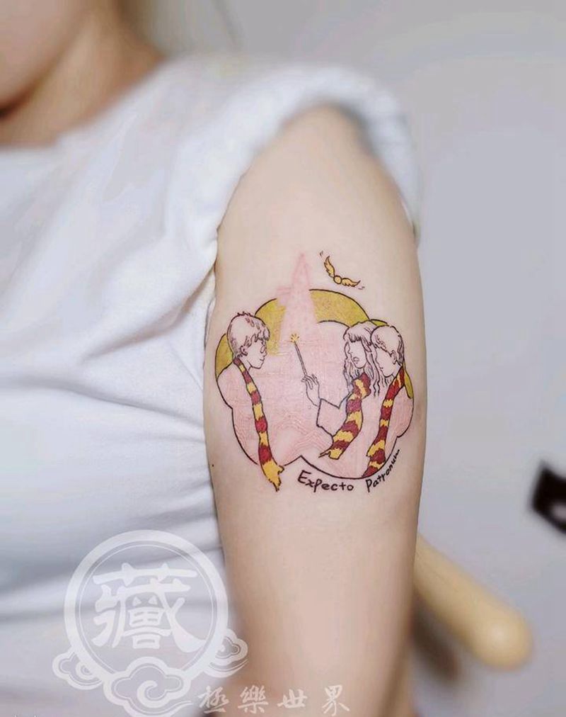哈利波特纹身图片_手臂肩部新传统水彩哈利波特线条小清新纹身图案