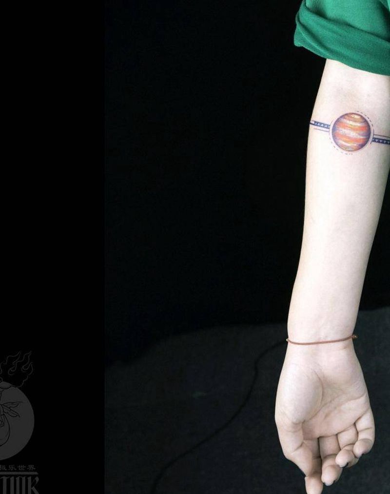 木星臂环纹身图片_手臂New School几何星球臂环水彩纹身图案