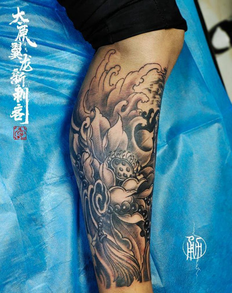 小腿侧包纹身图片_腿部新传统纹身图案