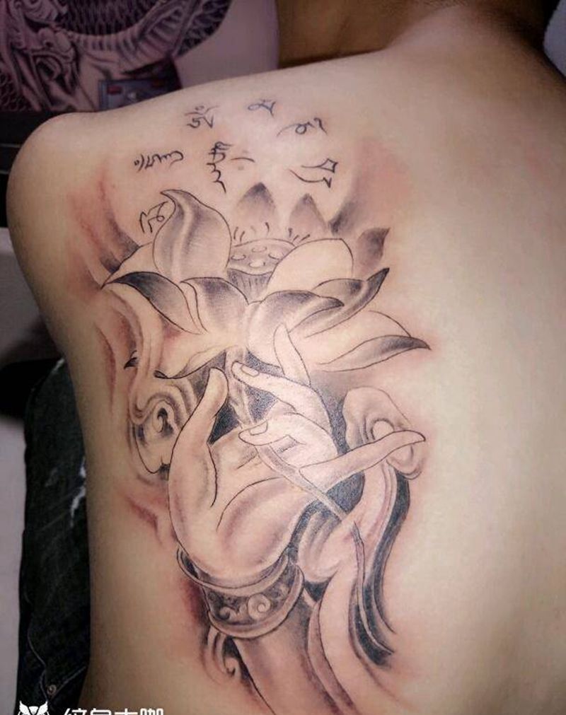 佛手莲花纹身图片_背部清新字符宗教成品纹身图案