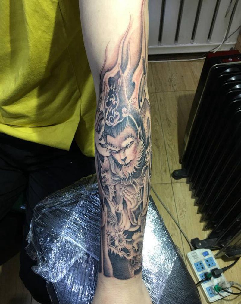 孙悟空纹身图片_臀部纹身图案