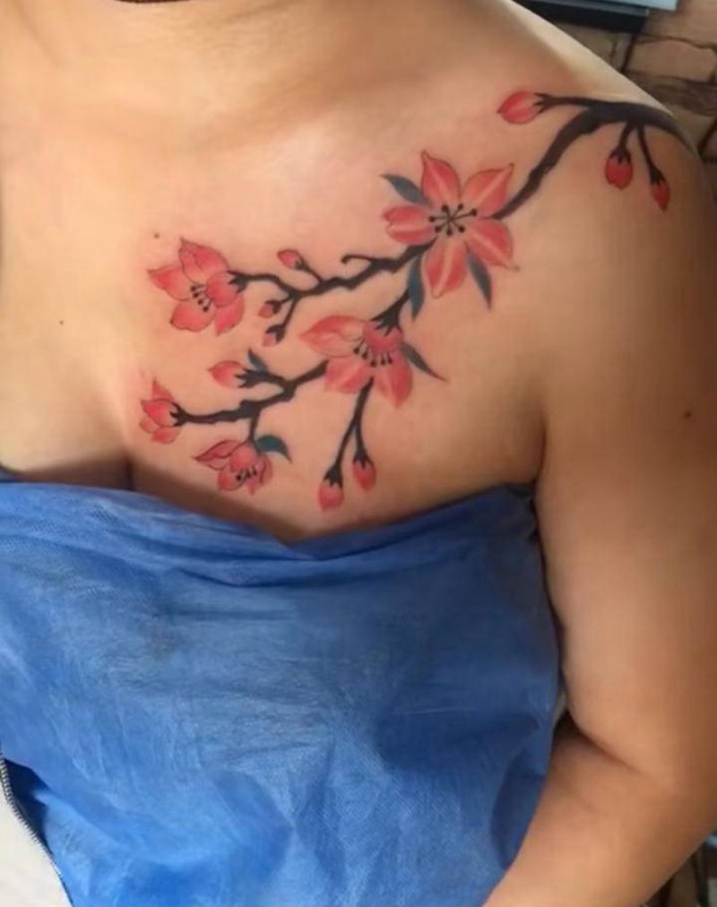 梅花纹身图片_新传统纹身图案