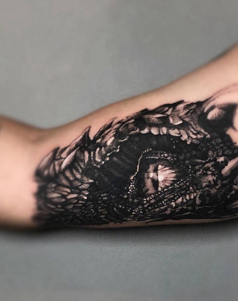 妖龙纹身图片_欧美写实纹身图案