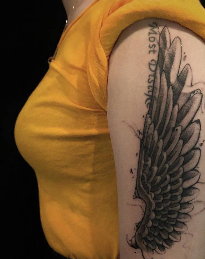 翅膀儿纹身图片_欧美写实纹身图案