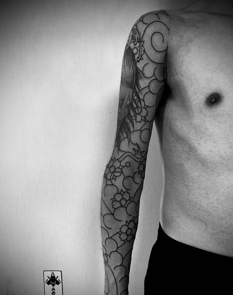 樱花臂纹身图片_手臂老传统纹身图案