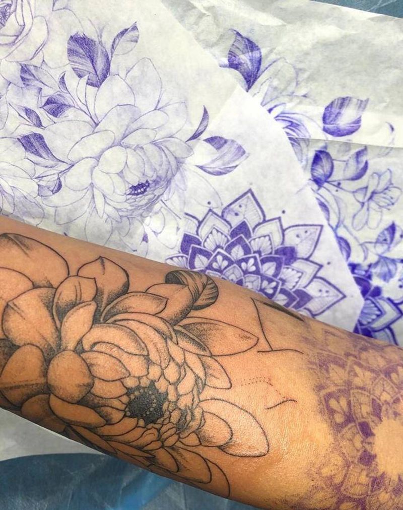 素花纹身图片_点刺纹身图案