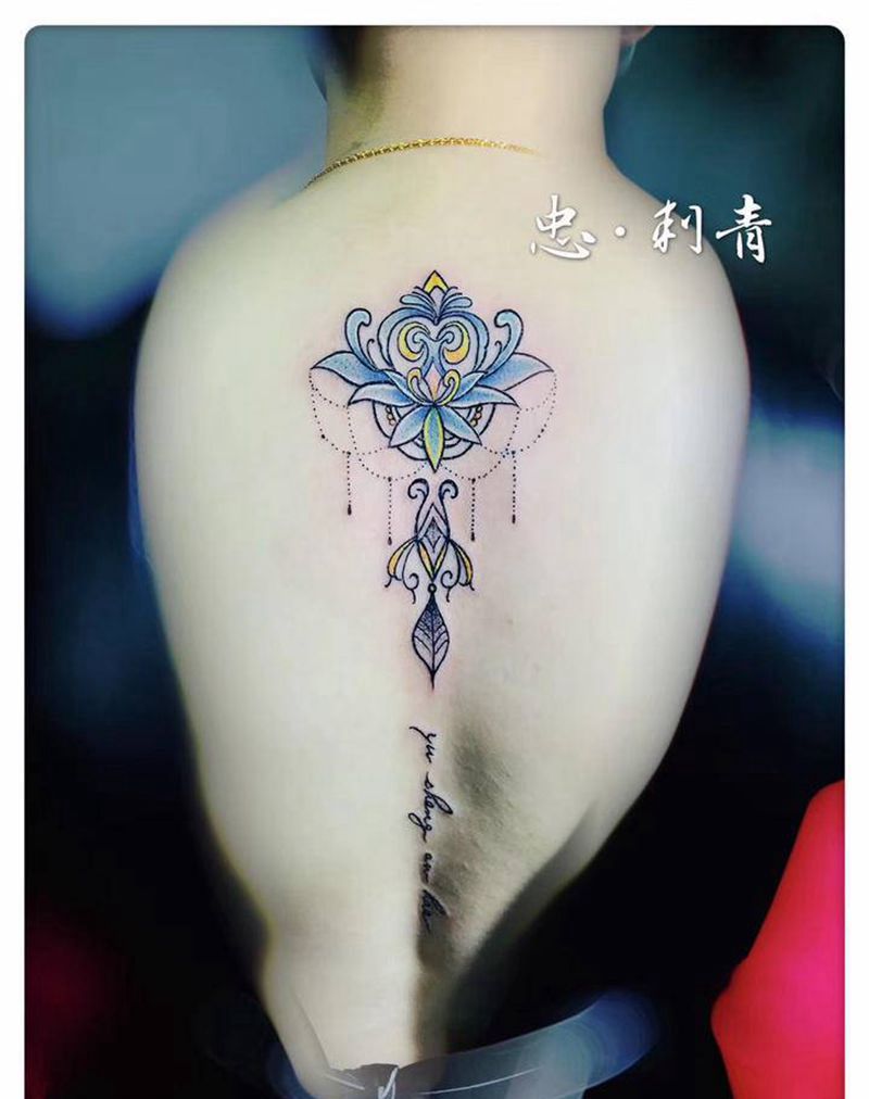 脊骨作品纹身图片_背部纹身图案