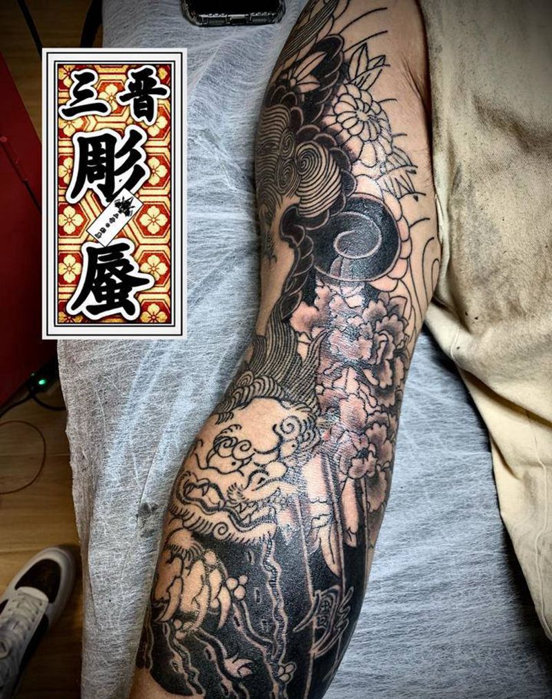 唐狮七分袖纹身图片_手臂老传统纹身图案