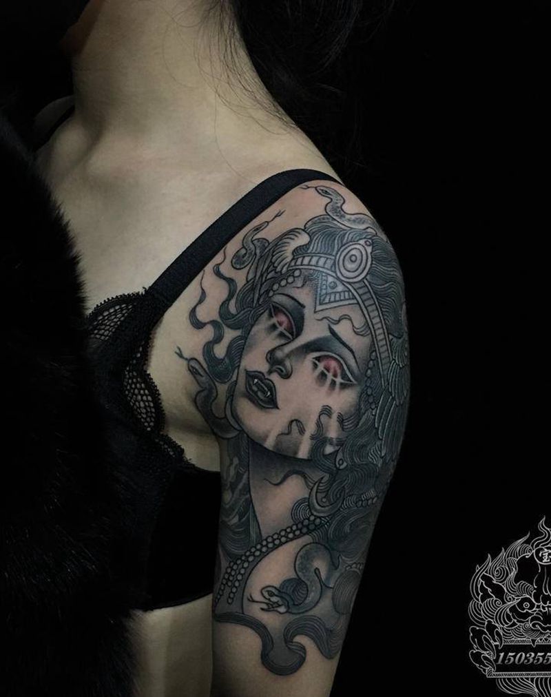 美杜莎遮盖纹身图片_手臂肩部New School美杜莎蛇遮盖纹身图案