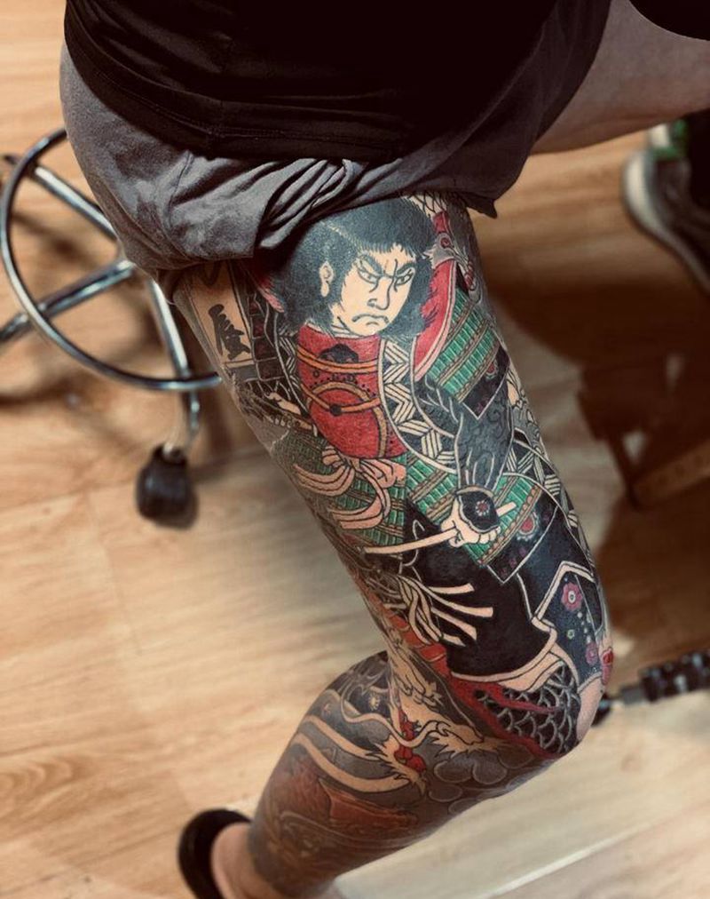 未完纹身图片_腿部老传统纹身图案