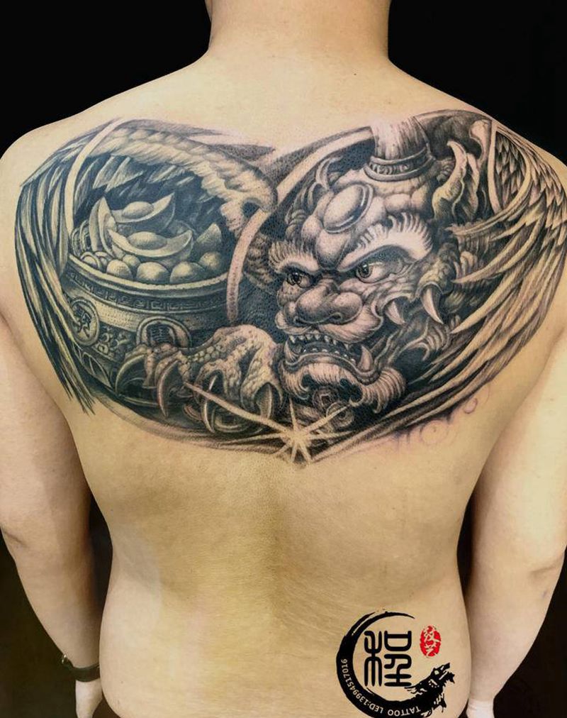 貔貅纹身图片_背部新传统纹身图案