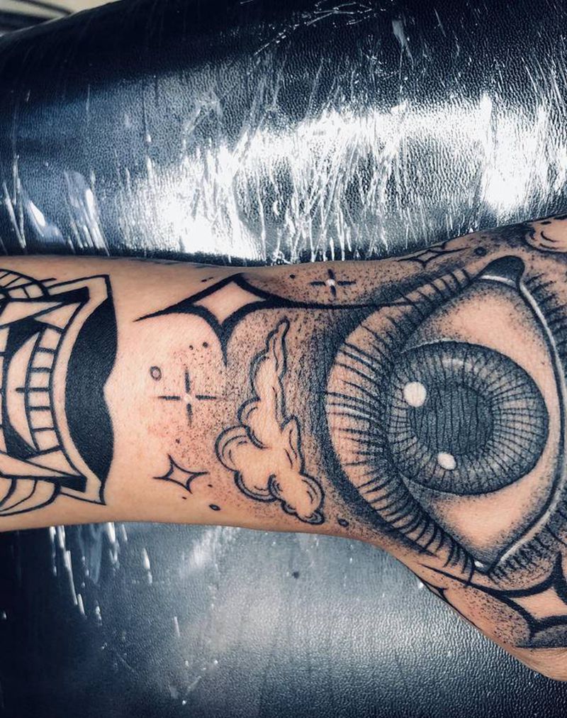 爆手背➕小臂纹身图片_手臂手部Old School纹身图案