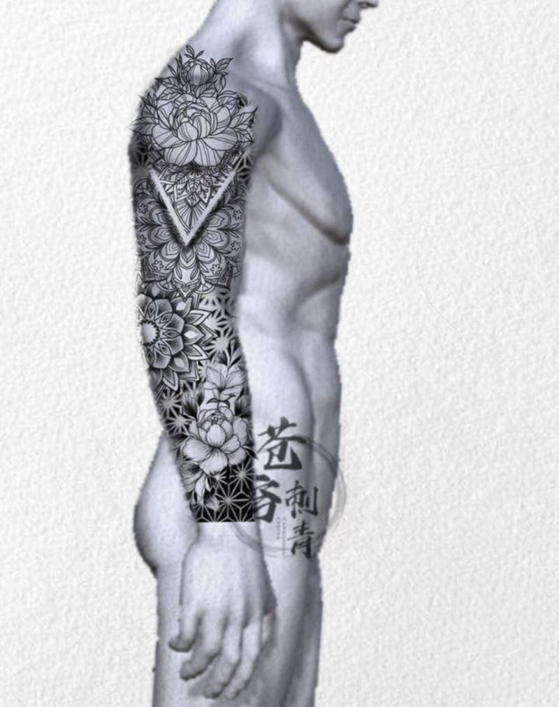 原创花臂 素花曼陀罗纹身图片_手臂点刺素花纹身图案