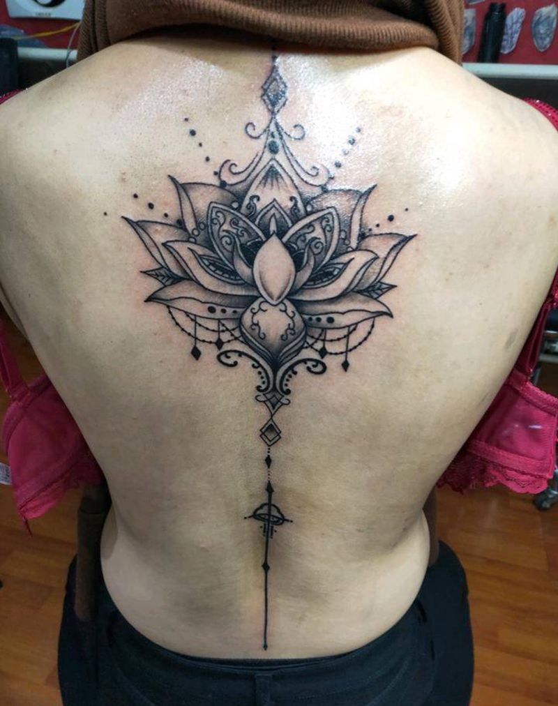 荷花图腾纹身图片