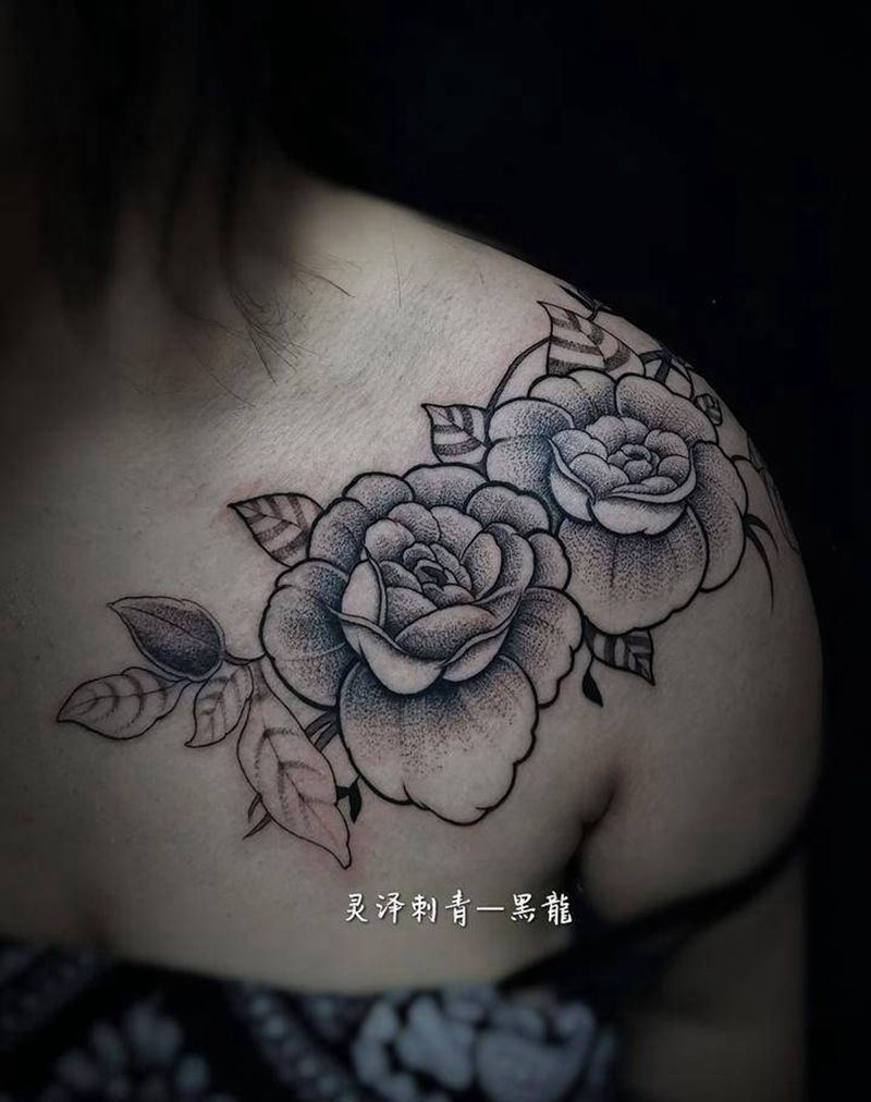 原创手绘素花纹身图片_肩部胸部点刺素花花牡丹纹身图案