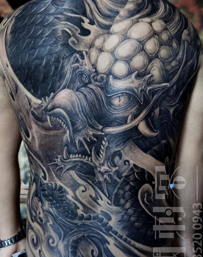 龙遮盖纹身图片_臀部背部新传统老传统遮盖满背龙纹身图案
