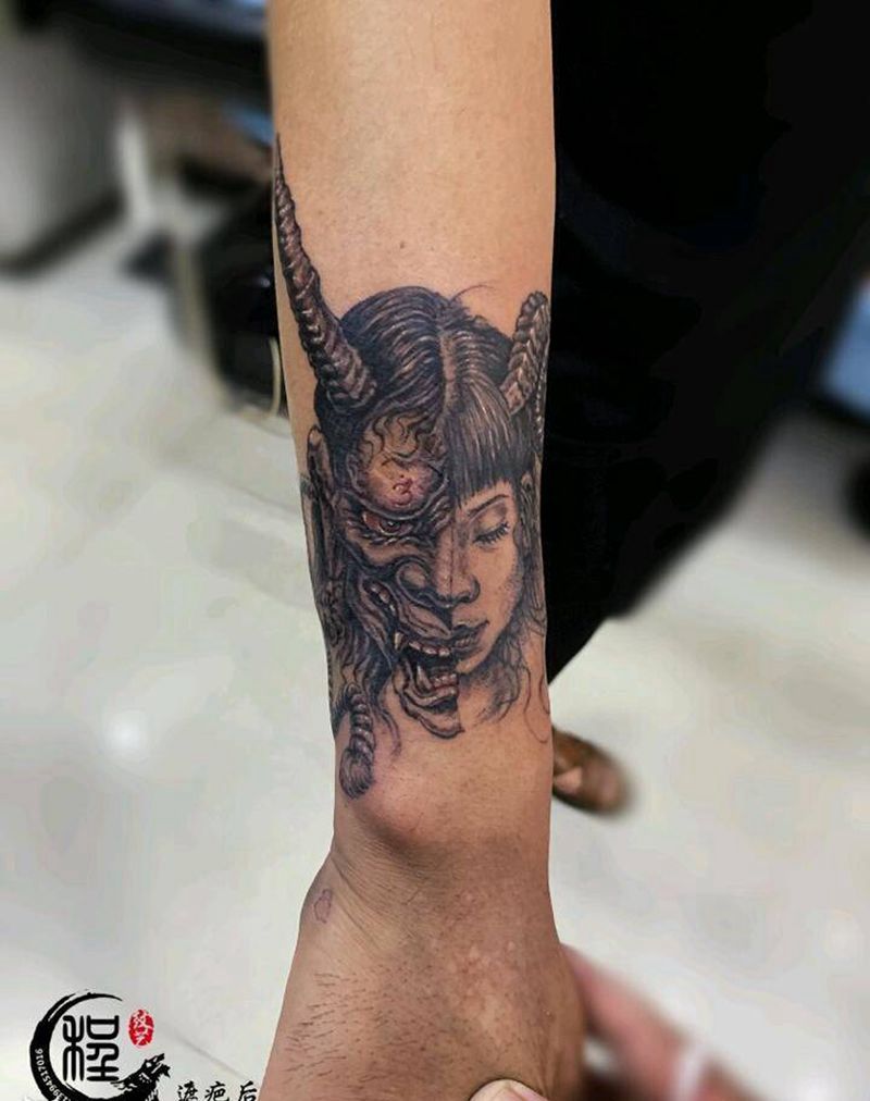 遮疤纹身图片_手臂新传统纹身图案