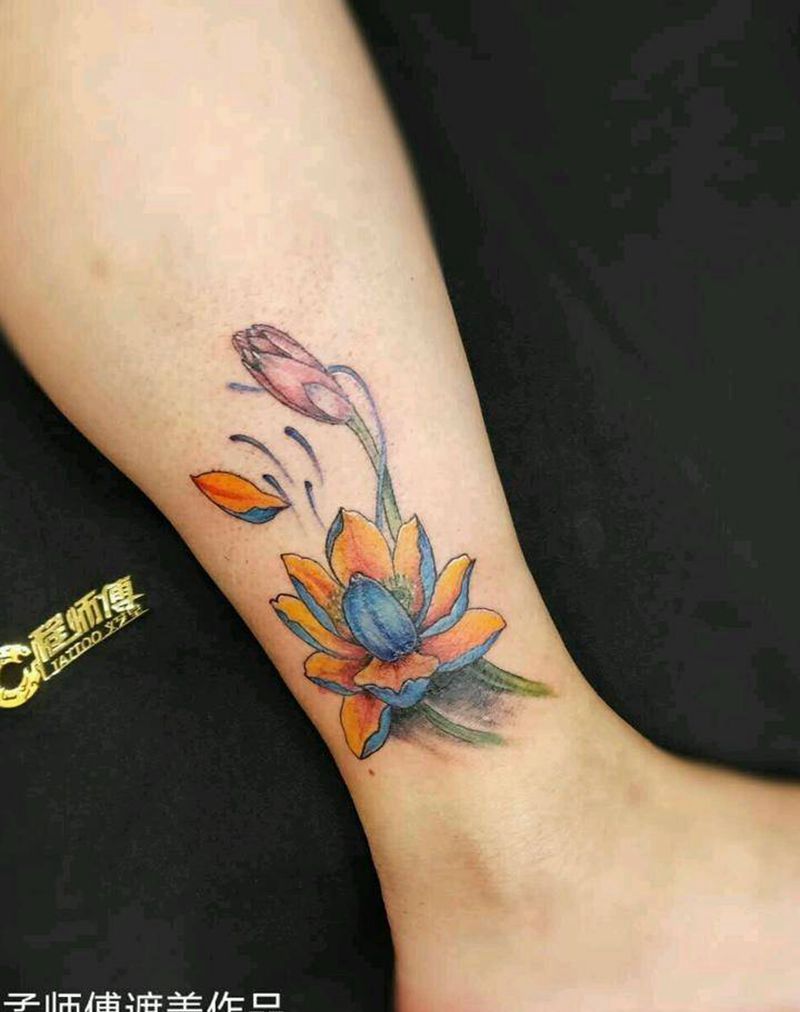 遮盖荷花纹身图片_腿部纹身图案
