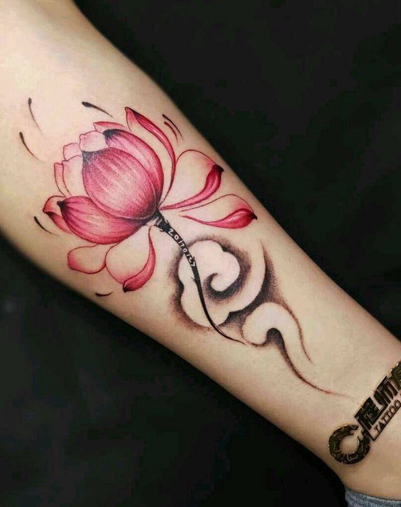荷花纹身图片_腿部纹身图案