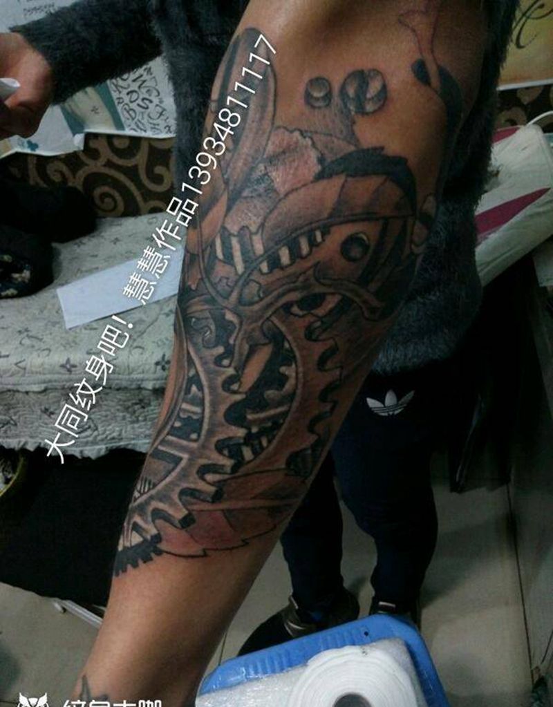 齿轮于玫瑰纹身图片