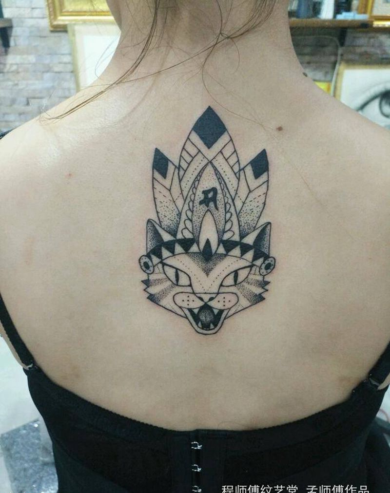 点刺猫纹身图片