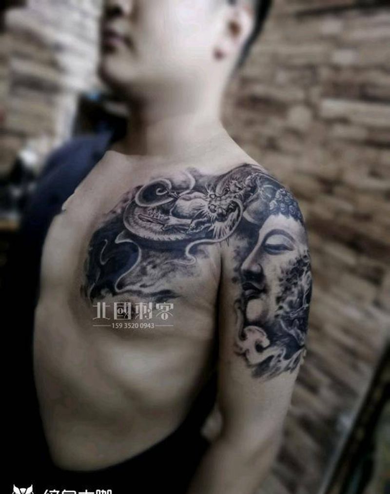 一念半胛纹身图片_肩部胸部新传统老传统佛魔一念之间半胛纹身图案