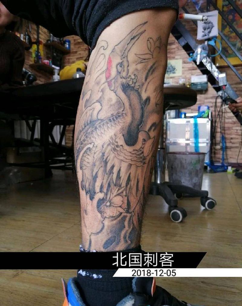 仙鹤 恢复后纹身图片_腿部脚部新传统老传统纹身图案