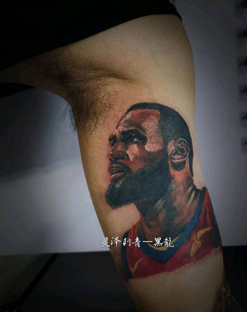 写实詹姆斯纹身图片_手臂欧美写实人物詹姆斯纹身图案