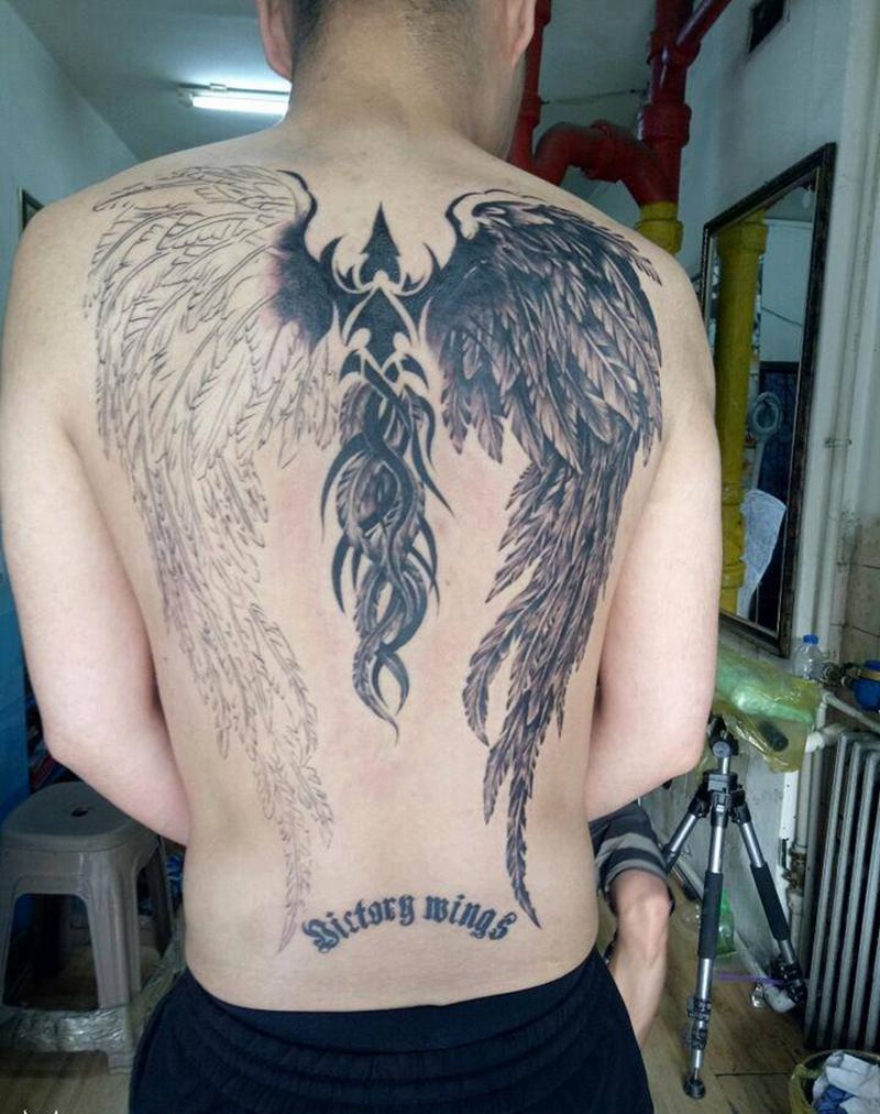 胜利之翼纹身图片