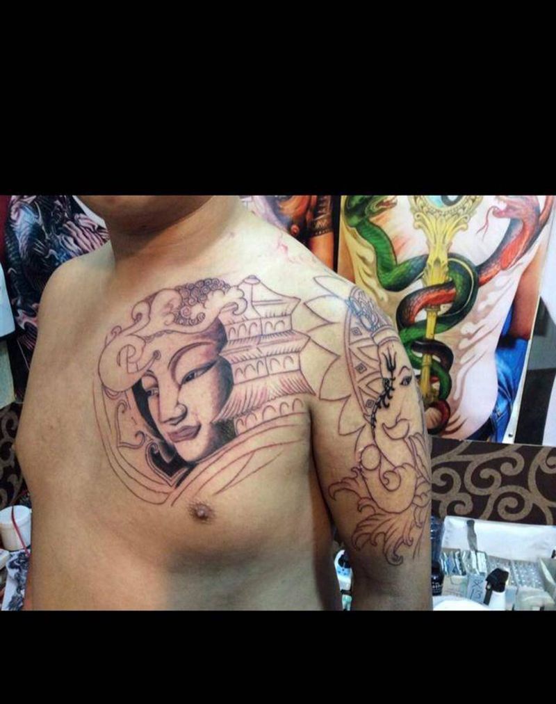 半甲纹身图片_胸部纹身图案