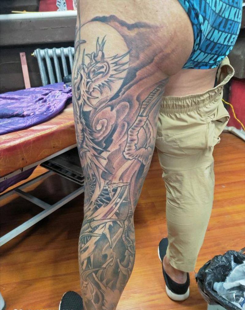 花腿龙纹身图片_腿部新传统纹身图案