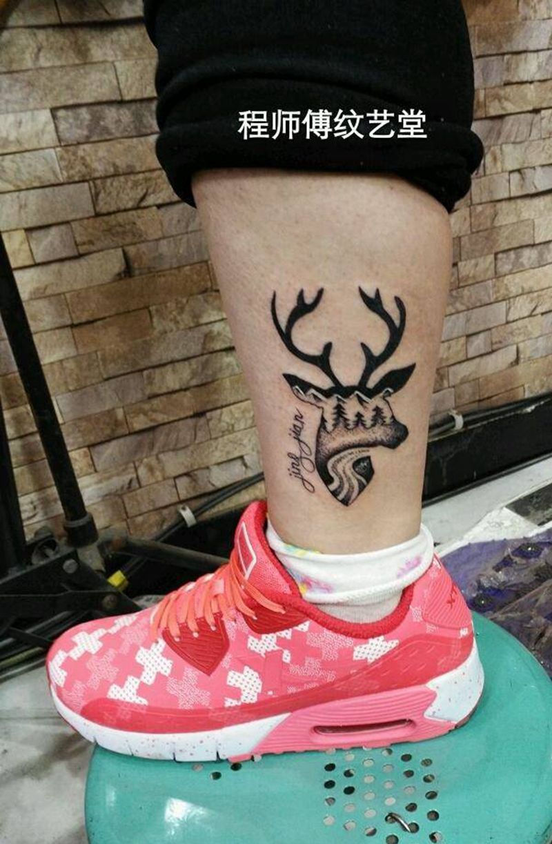 图腾小鹿纹身图片