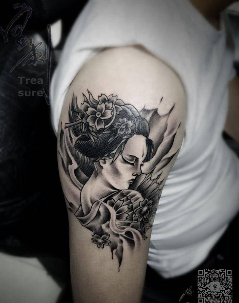 艺妓纹身图片_手臂新传统艺妓花瓣般若纹身图案