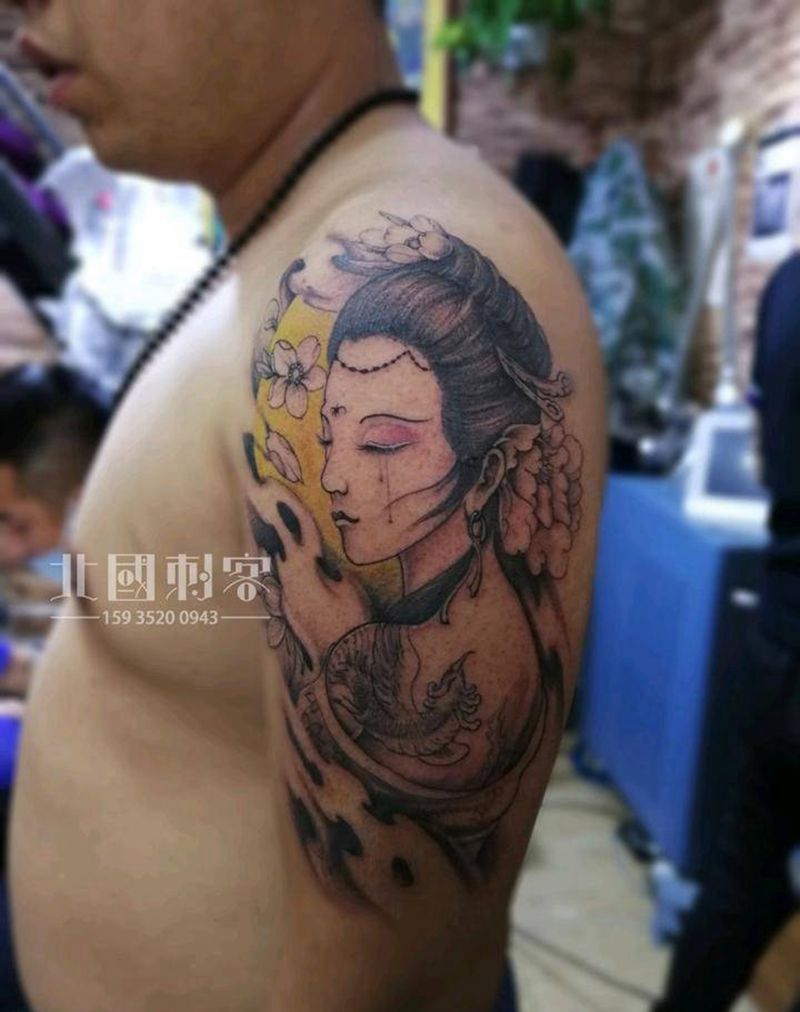 艺伎纹身图片_手臂肩部新传统老传统艺伎大臂艺伎纹身图案