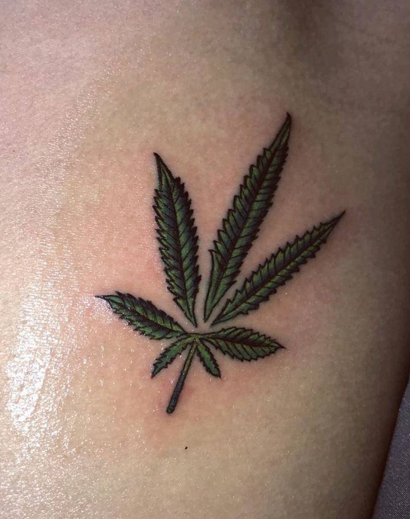 麻叶修改纹身图片_腰部纹身图案