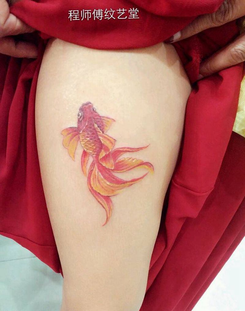 小金鱼纹身图片