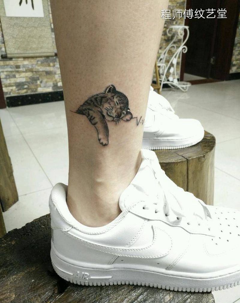 小老虎纹身图片