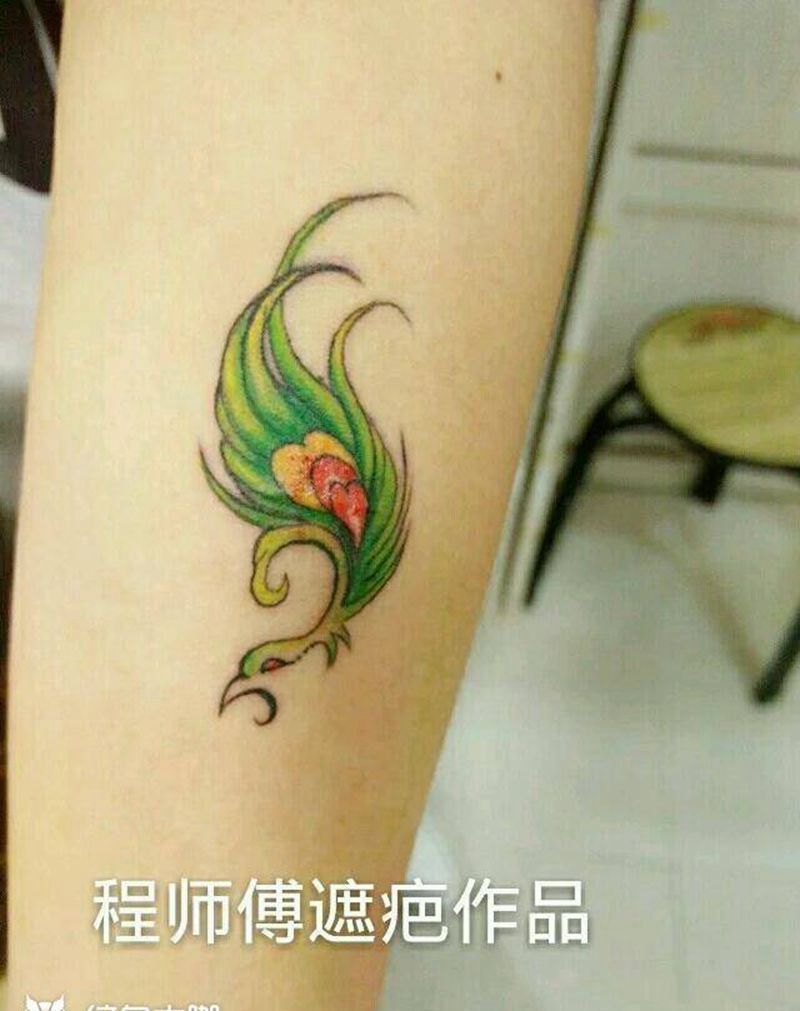 羽毛遮疤纹身图片